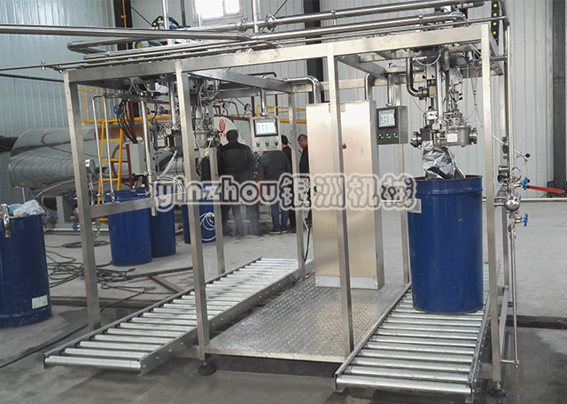 大袋無菌灌裝機.jpg 大袋無菌灌裝機.jpg