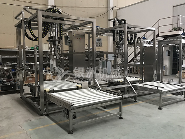 1517022100433687.jpg 無(wú)菌噸箱灌裝機(jī)640480.jpg