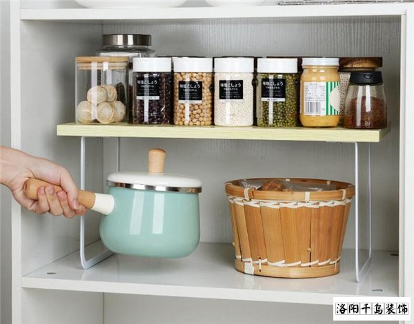 內(nèi)置分層架，櫥柜更能裝